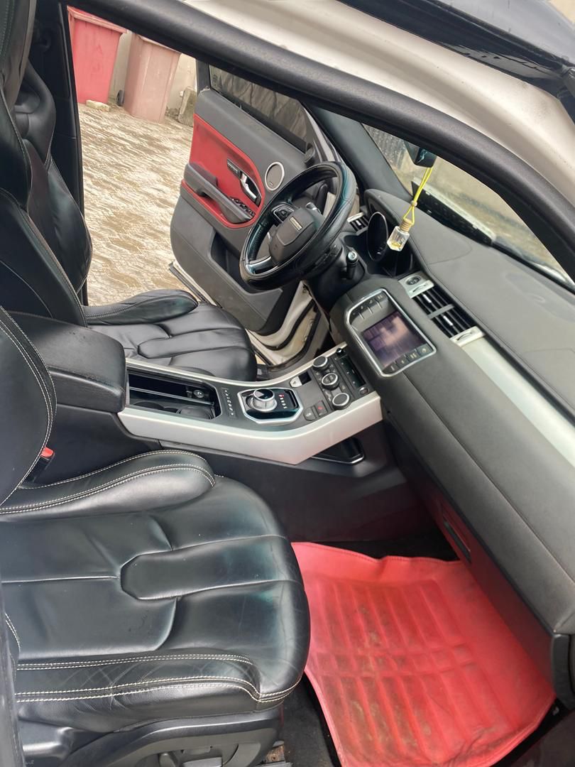 Evoque - View 3