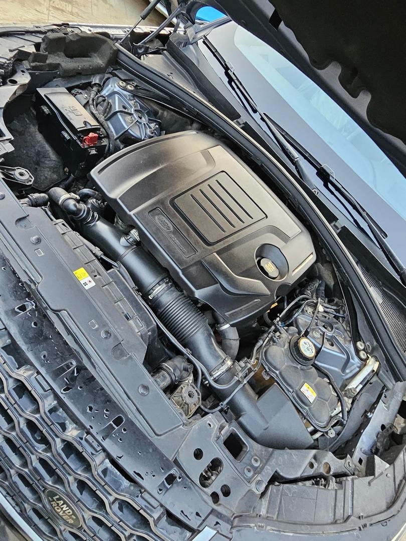 Velar - View 5
