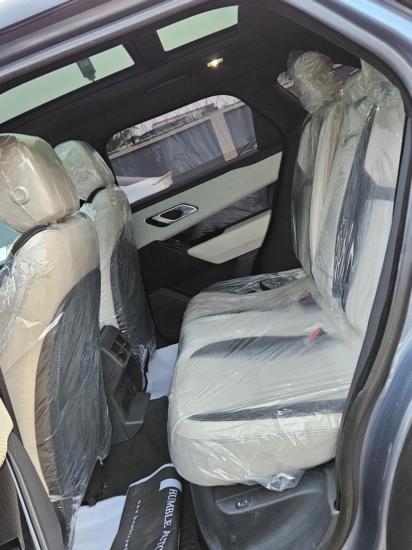 Velar - View 6