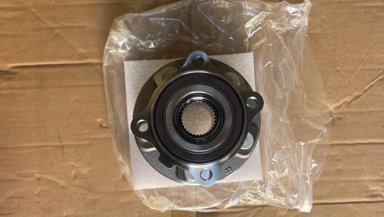 Front Hub Sports / Lr3/ Lr4 2006-2012 - View 4