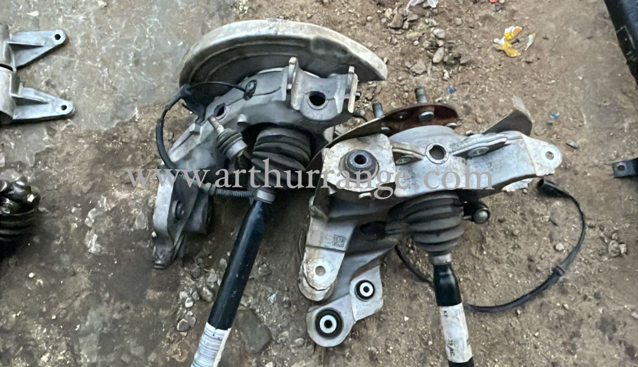 Back Hub Discovery Sports 2018 - View 3