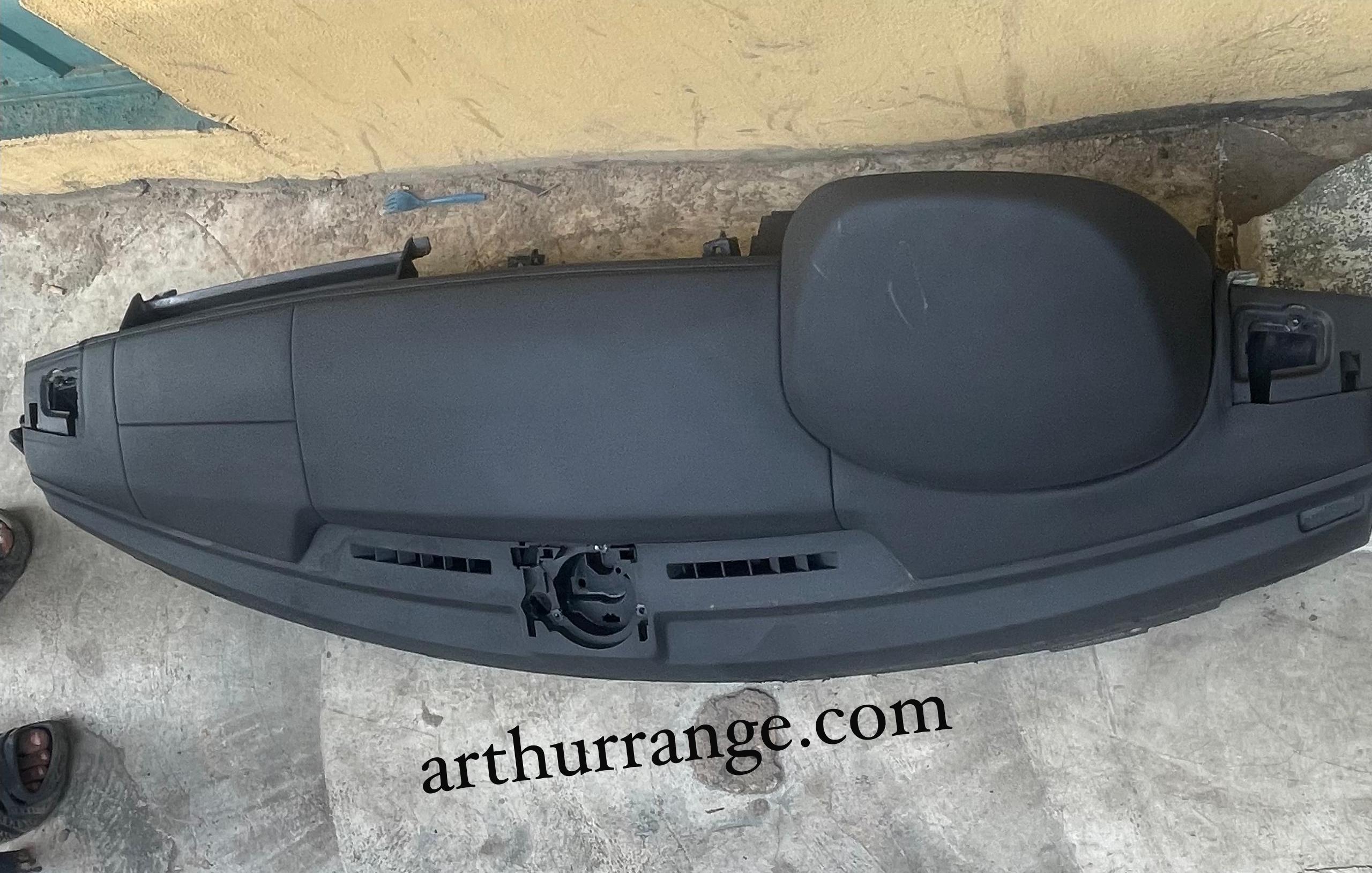 Upper Dashboard Sports / Lr3 2006-2008 - View 2