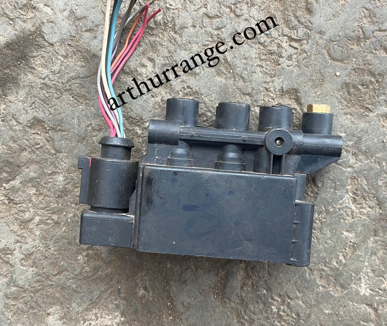 Back Air Suspension Valve Sports / Vogue 2014-2016 - View 2