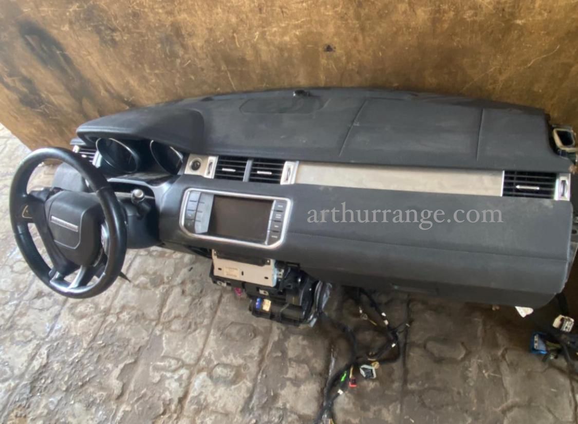 Complete Dashboard Evoque 2012-2016 - View 3