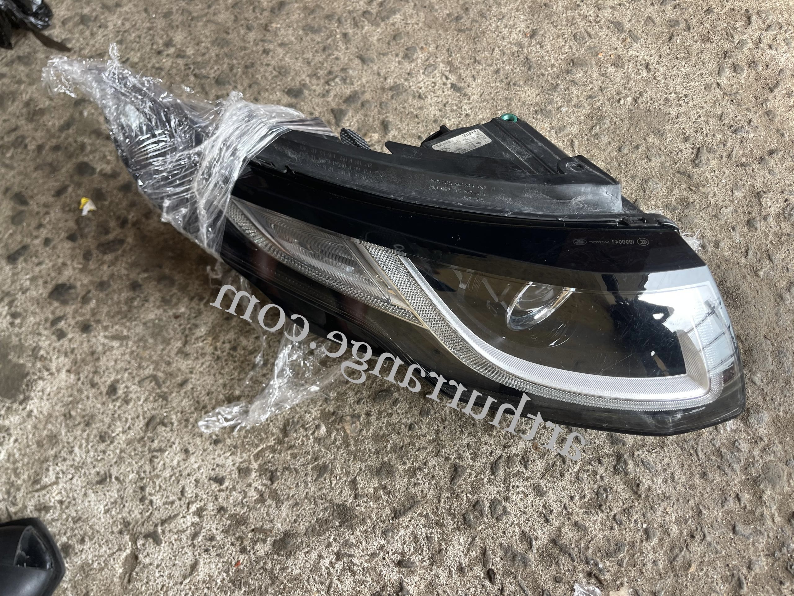 Headlights Evoque 2016 - View 3